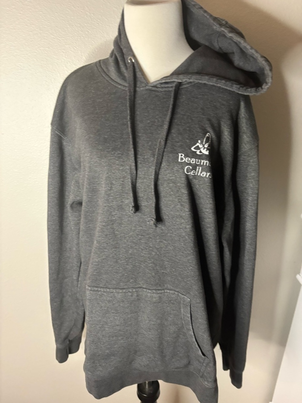 Beaumont Cellars Wine Sweatshirt Hoodie Womens Size Medium